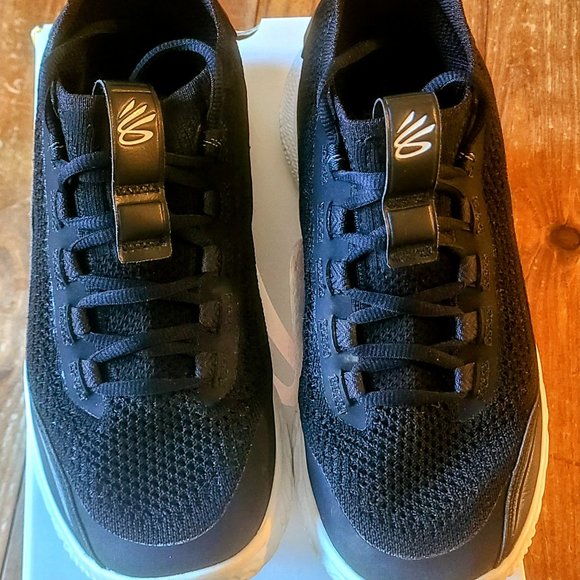 GS Curry 8 shoes boys size 7Y. - Picture 2 of 5